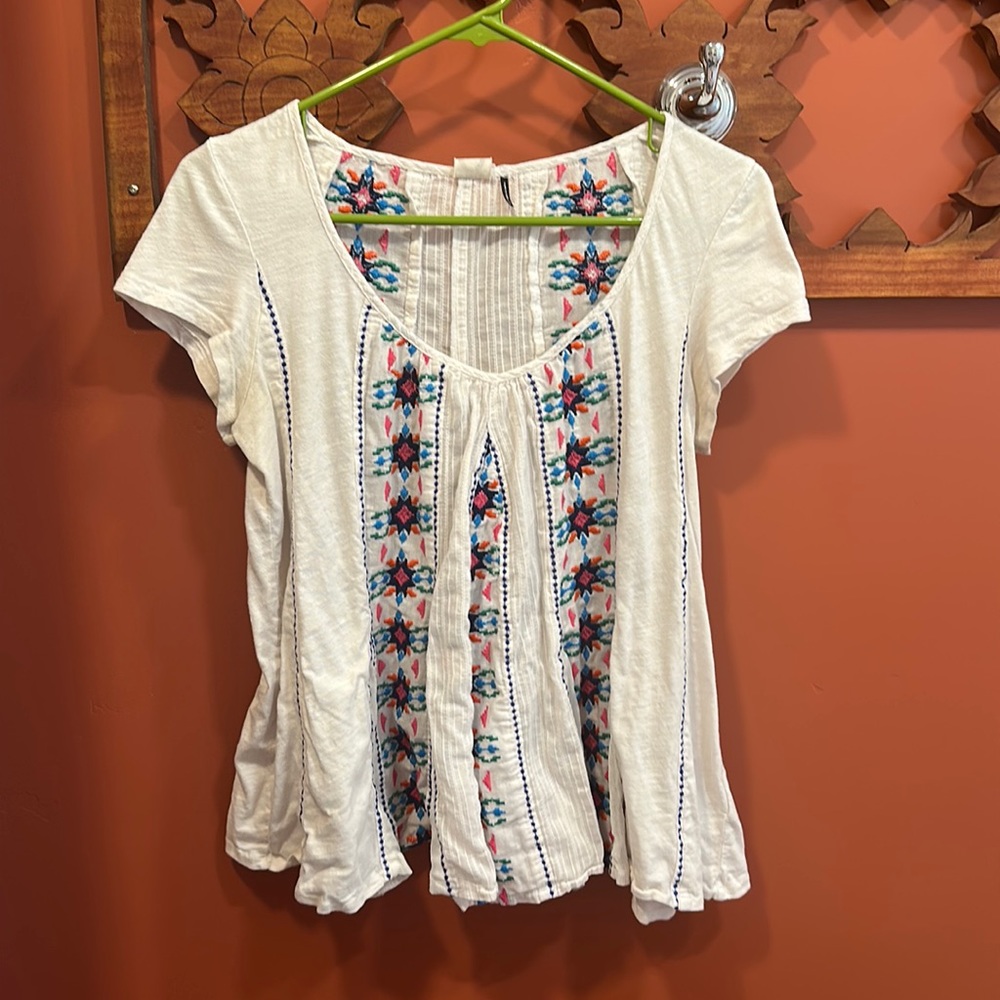 Anthropologie Akemi + Kim embroidered shirt